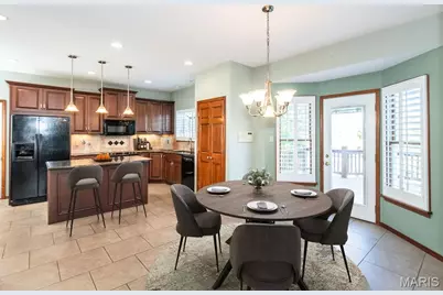 2821 Championship Boulevard, Saint Louis, MO 63129 - Photo 10