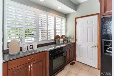 2821 Championship Boulevard, Saint Louis, MO 63129 - Photo 12
