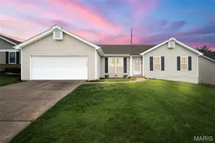 4 Royallbend Ct, O'Fallon, MO 63368 - Photo 1