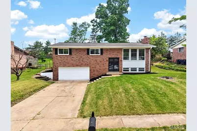 620 Fox Creek Court, Saint Louis, MO 63126 - Photo 2