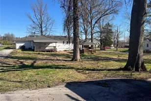 2806 Yaeger Rd, Saint Louis, MO 63129 - Photo 10