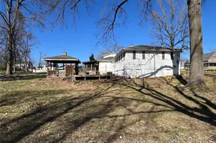 2806 Yaeger Rd, Saint Louis, MO 63129 - Photo 14