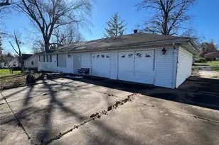 2806 Yaeger Rd, Saint Louis, MO 63129 - Photo 4