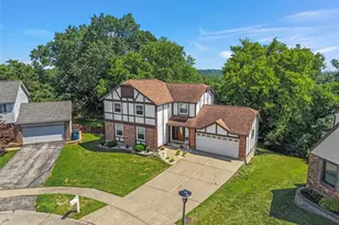 5851 Mango Dr, Saint Louis, MO 63129 - Photo 2