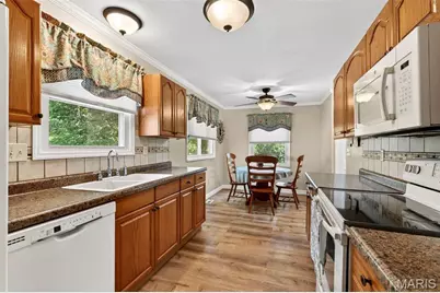 5851 Mango Drive, Saint Louis, MO 63129 - Photo 32