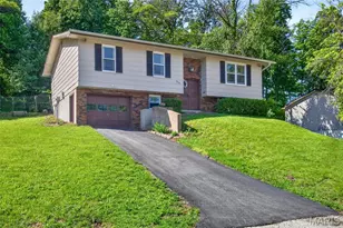 1948 Westbourne Way, Fenton, MO 63026 - Photo 2