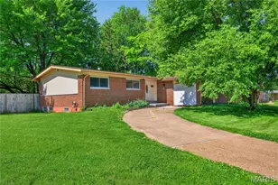 1190 Cheyenne Dr, Saint Louis, MO 63033 - Photo 6