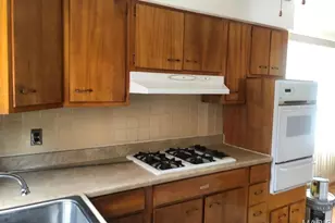 8412 Winzenburg Dr, Richmond Heights, MO 63117 - Photo 8