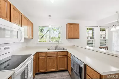 810 Sugar Valley Court, Saint Peters, MO 63376 - Photo 10