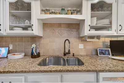 1640 Indian Creek Drive, Lebanon, MO 65536 - Photo 10