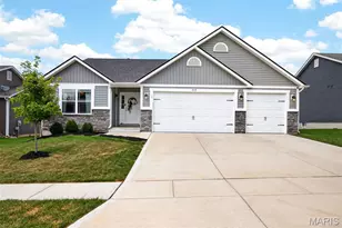 209 W Pne Crk Ct, Wentzville, MO 63385 - Photo 1