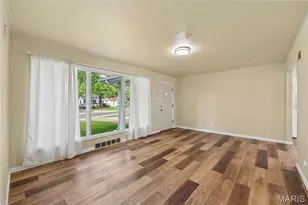 1150 Charbonnier Rd, Florissant, MO 63031 - Photo 6