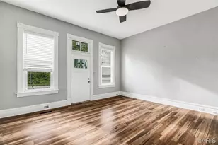 1216 N 5th St, Saint Charles, MO 63301 - Photo 6