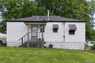 1941 Farrell Dr, Saint Louis, MO 63133 - Photo 18