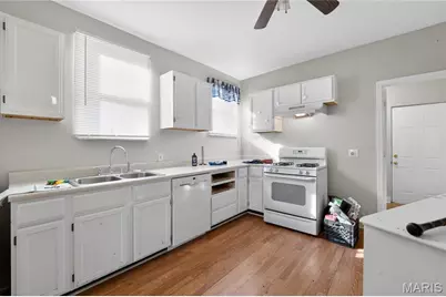 4172 Concordia Avenue, Saint Louis, MO 63116 - Photo 6