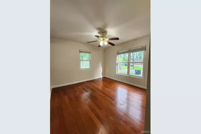 8137 Vardaman Drive, University City, MO 63130 - Photo 10