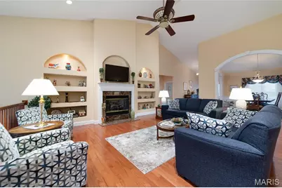 1156 Hollow Valley Court, Saint Charles, MO 63304 - Photo 2
