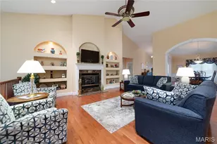 1156 Hollow Valley Ct, Saint Charles, MO 63304 - Photo 2