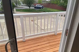 3125 Park Hampton Ct, Saint Louis, MO 63139 - Photo 2