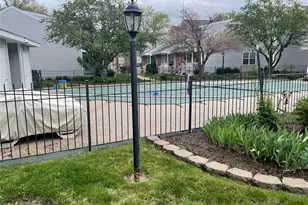 3125 Park Hampton Ct, Saint Louis, MO 63139 - Photo 8