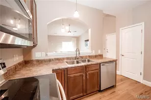 6401 Brookfield Ct Dr, Saint Louis, MO 63129 - Photo 6