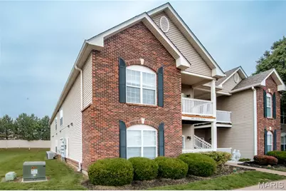 6401 Brookfield Court Drive #202, Saint Louis, MO 63129 - Photo 1