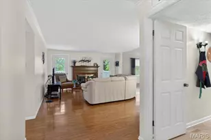 15009 Claymoor Ct, Chesterfield, MO 63017 - Photo 6