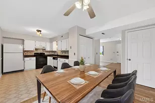 2562 Grayland Walk, Unincorporated, MO 63129 - Photo 6
