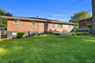 2261 Eleanor Kay Dr, Mehlville, MO 63125 - Photo 34