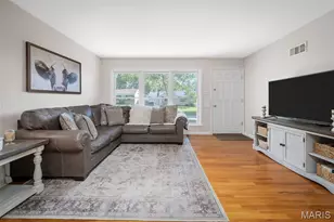 6626 Ashbury Dr, Affton, MO 63123 - Photo 8