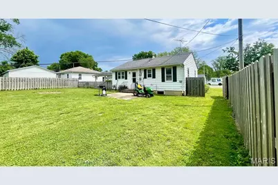 205 Kuhne Boulevard, Troy, MO 63379 - Photo 4