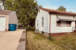 2409 Wieck Dr, Jennings, MO 63136 - Photo 16