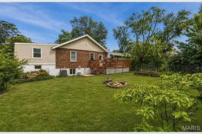 2413 Leslie Avenue, Overland, MO 63114 - Photo 32