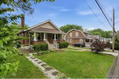 2413 Leslie Avenue, Overland, MO 63114 - Photo 2