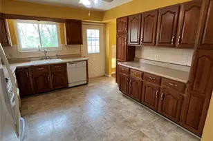 512 Bryan Ave, Kirkwood, MO 63122 - Photo 10