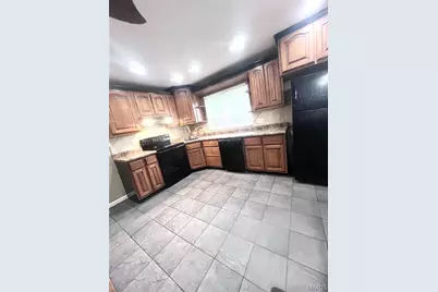 5891 Sir Edward Lane, Florissant, MO 63033 - Photo 8