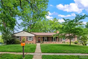 429 Geyer Forest Dr, Kirkwood, MO 63122 - Photo 1