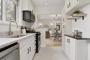 7439 Wellington Ave, University City, MO 63130 - Photo 34