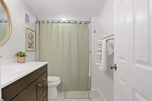 7439 Wellington Ave, University City, MO 63130 - Photo 52