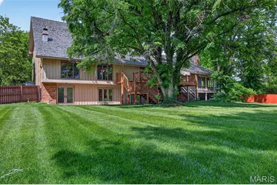 11 Denny Lane, Huntleigh, MO 63131 - Photo 10