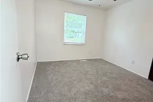 10619 Foxlair Dr, Saint Louis, MO 63137 - Photo 8