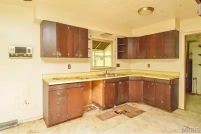 122 Coburg Drive, Saint Louis, MO 63137 - Photo 10