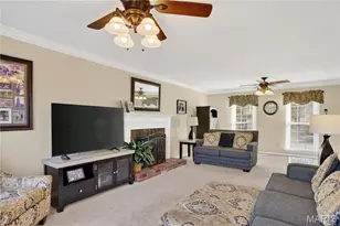 15489 Long Castle Forest Ct, Chesterfield, MO 63017 - Photo 8