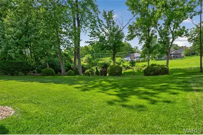 15489 Long Castle Forest Court, Chesterfield, MO 63017 - Photo 38