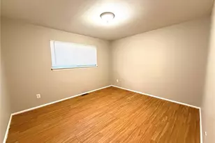 238 Gladys Ave, Hazelwood, MO 63135 - Photo 6
