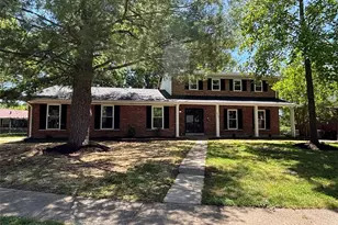 3938 Hirondelle Ln, Florissant, MO 63034 - Photo 2
