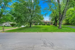 425 Bush Dr, Ballwin, MO 63021 - Photo 4