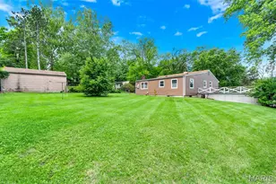 425 Bush Dr, Ballwin, MO 63021 - Photo 10