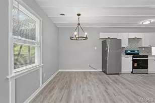 4144 Davis St, Saint Louis, MO 63123 - Photo 8