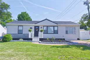 7740 General Sherman Ln, Saint Louis, MO 63123 - Photo 1